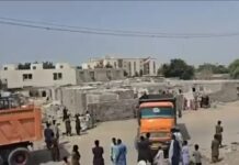 تخریب گسترده منازل شهروندان بلوچ در محله جنگلوک چابهار؛ حدود ۵۰ خانه در معرض تخریب
